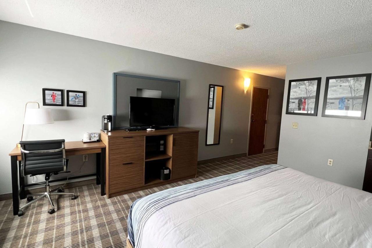 Americinn By Wyndham Marshfield Dış mekan fotoğraf
